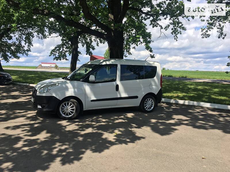 Универсал Fiat Doblo 2010 в Маньковке