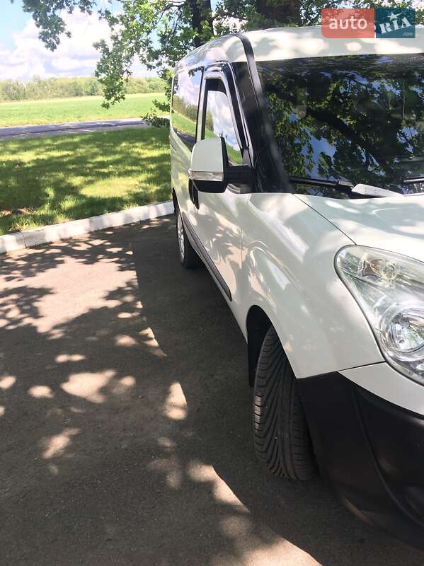 Универсал Fiat Doblo 2010 в Маньковке