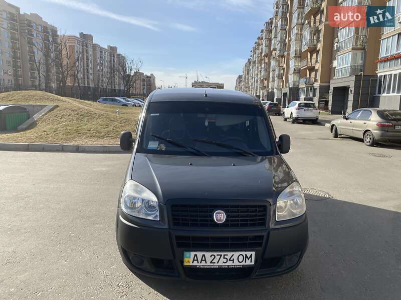 Fiat Doblo 2011