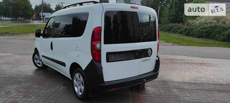 Мінівен Fiat Doblo 2012 в Києві фото 11 Мінівен Fiat Doblo 2012 в Києві