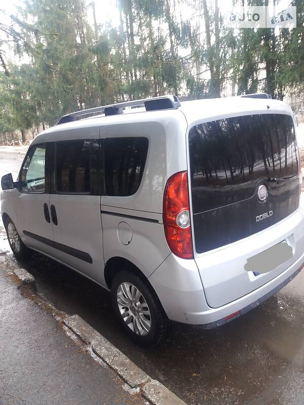 Минивэн Fiat Doblo 2011 в Луцке
