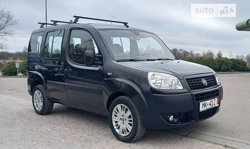 Универсал Fiat Doblo 2008 в Бориславе