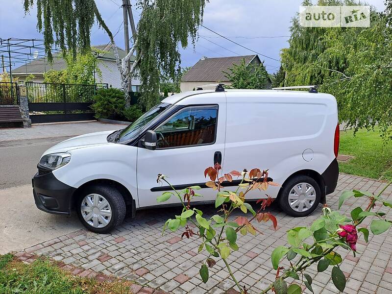 Вантажний фургон Fiat Doblo 2017 в Харкові