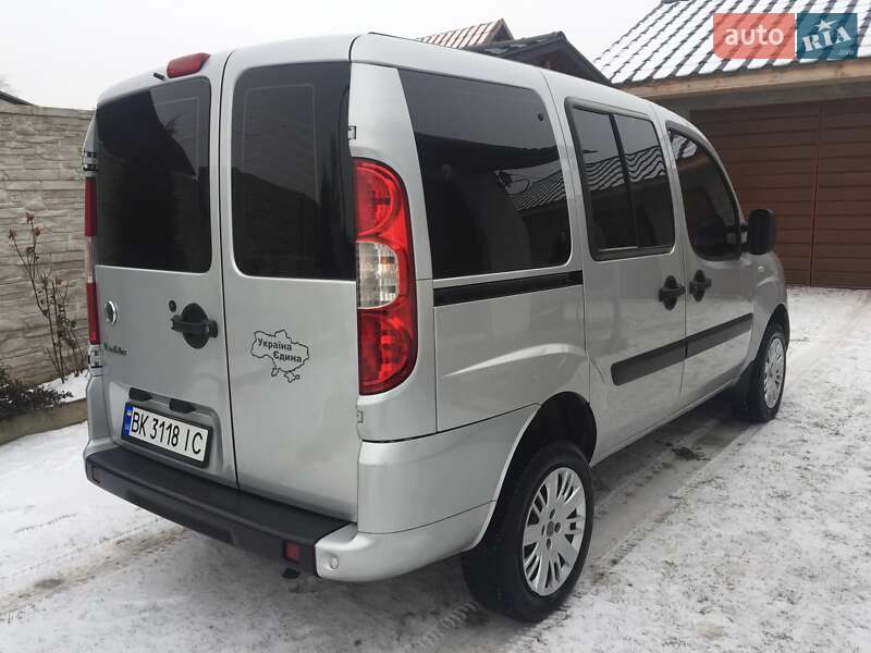 Минивэн Fiat Doblo 2007 в Ровно
