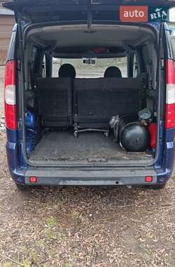 Минивэн Fiat Doblo 2009 в 