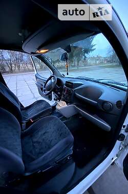 Минивэн Fiat Doblo 2006 в 