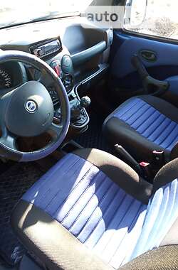 Минивэн Fiat Doblo 2004 в 