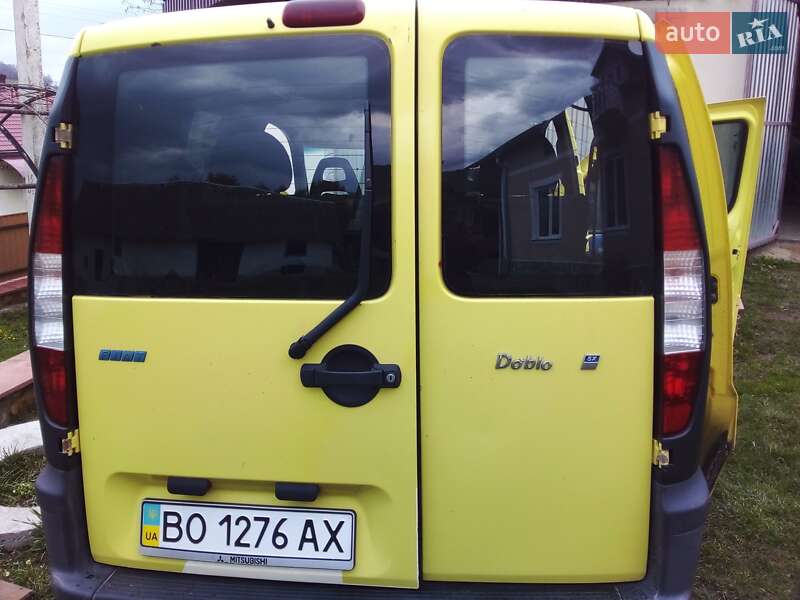 Универсал Fiat Doblo 2002 в Тернополе