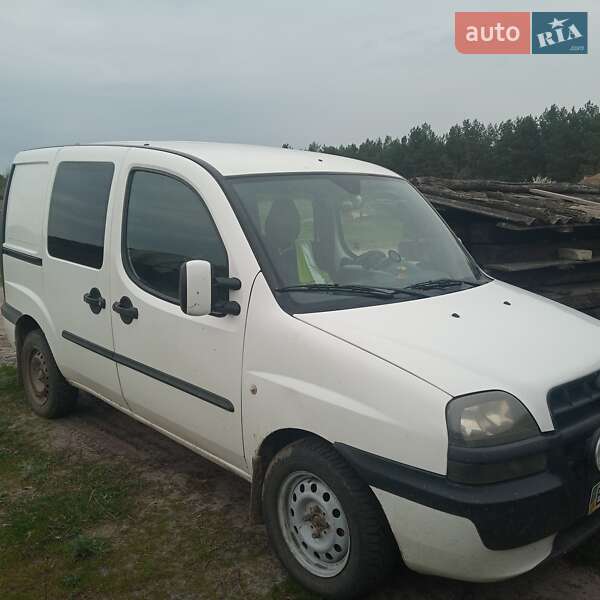 Минивэн Fiat Doblo 2004 в Сарнах