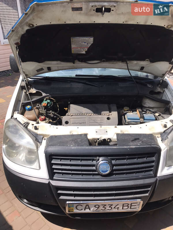 Универсал Fiat Doblo 2006 в Маньковке