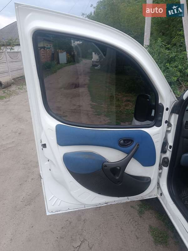 Минивэн Fiat Doblo 2005 в Изюме