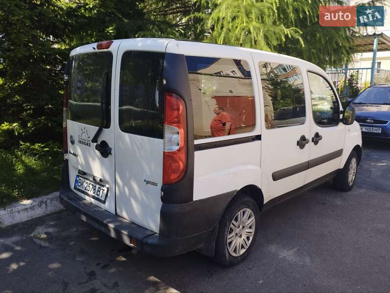 Мінівен Fiat Doblo 2006 в Рівному