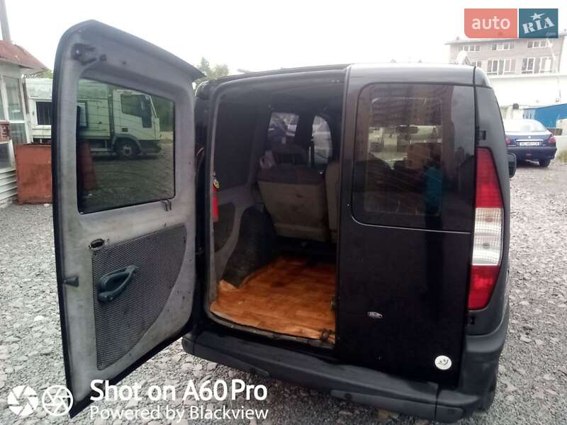 Минивэн Fiat Doblo 2002 в Львове