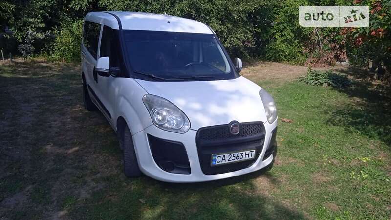 Грузовой фургон Fiat Doblo 2012 в 