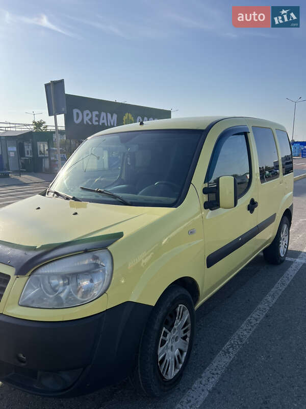 Минивэн Fiat Doblo 2006 в Львове