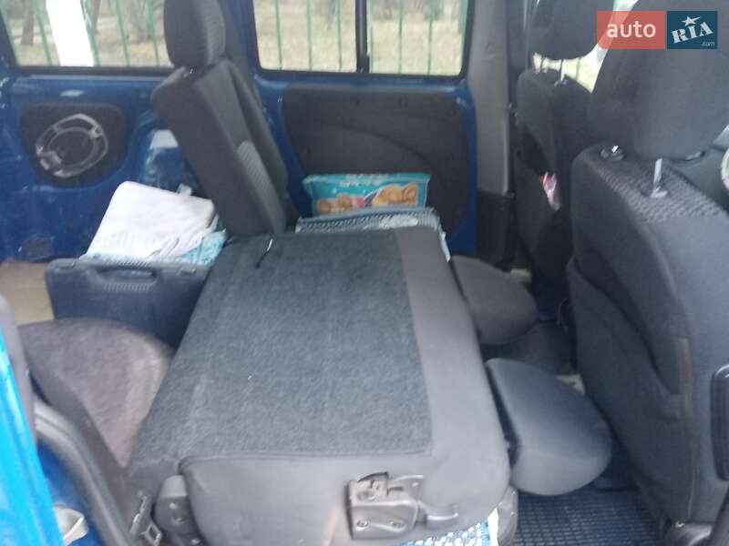 Минивэн Fiat Doblo 2007 в Киеве