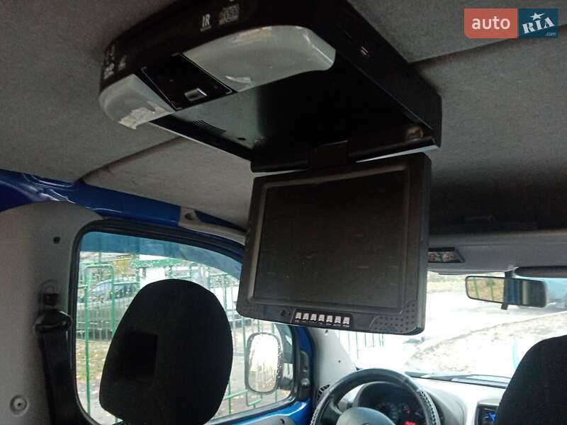 Минивэн Fiat Doblo 2007 в Киеве