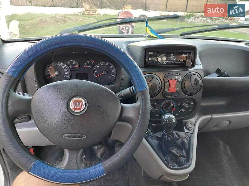 Минивэн Fiat Doblo 2009 в Ужгороде