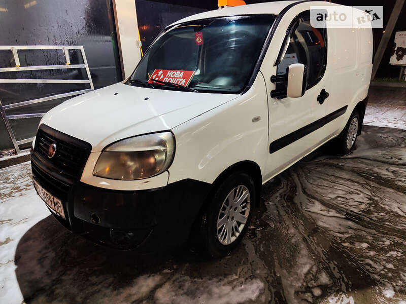 Вантажний фургон Fiat Doblo 2013 в Харкові