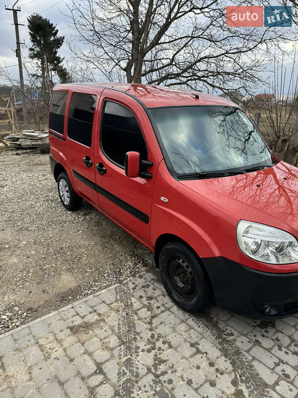 Минивэн Fiat Doblo 2007 в Снятине