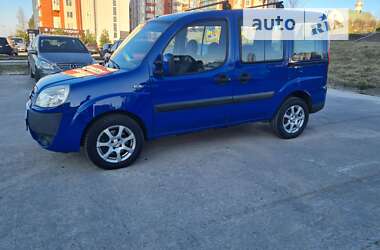 Минивэн Fiat Doblo 2008 в Вараше