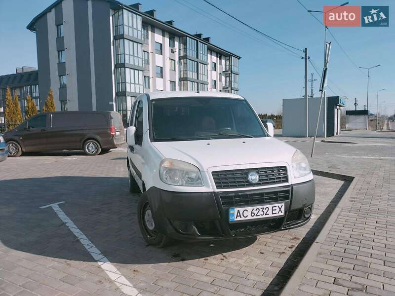 Минивэн Fiat Doblo 2006 в Луцке