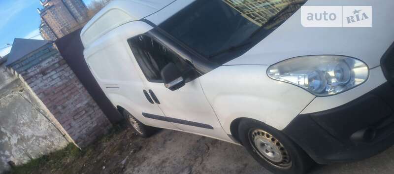Грузовой фургон Fiat Doblo 2013 в Киеве