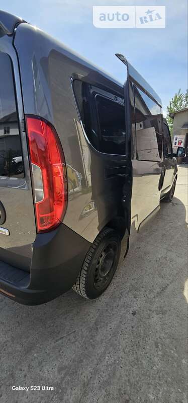 Минивэн Fiat Doblo 2017 в Тячеве фото 17 Минивэн Fiat Doblo 2017 в Тячеве