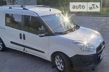 Вантажопасажирський фургон Fiat Doblo 2012 в Дніпрі