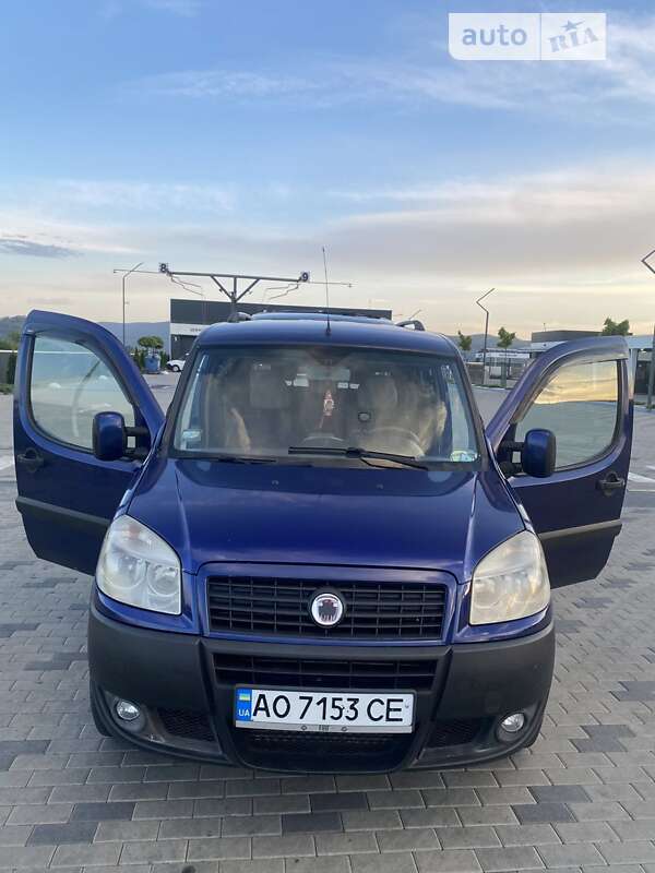 Минивэн Fiat Doblo 2008 в Хусте