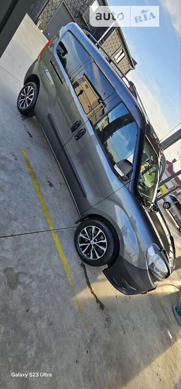 Минивэн Fiat Doblo 2017 в Тячеве фото 35 Минивэн Fiat Doblo 2017 в Тячеве