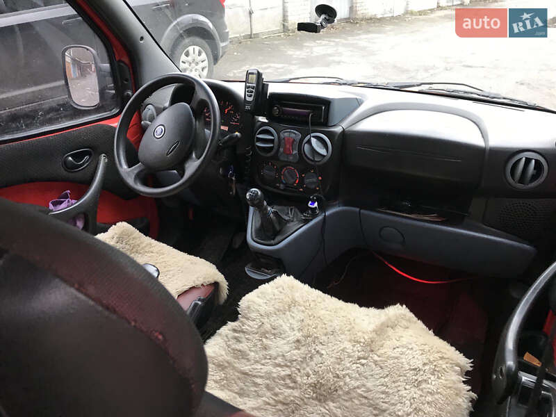 Минивэн Fiat Doblo 2004 в Луцке