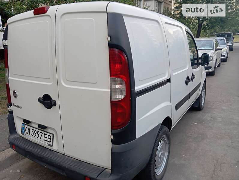 Вантажний фургон Fiat Doblo 2014 в Києві