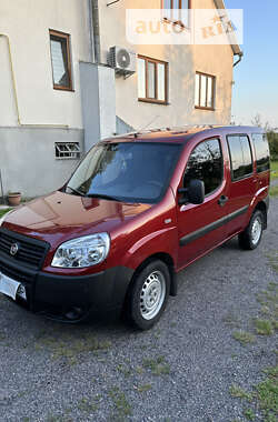 Минивэн Fiat Doblo 2011 в Рокитном