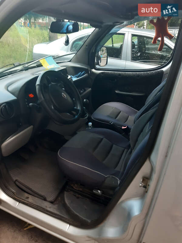 Минивэн Fiat Doblo 2012 в Чернигове