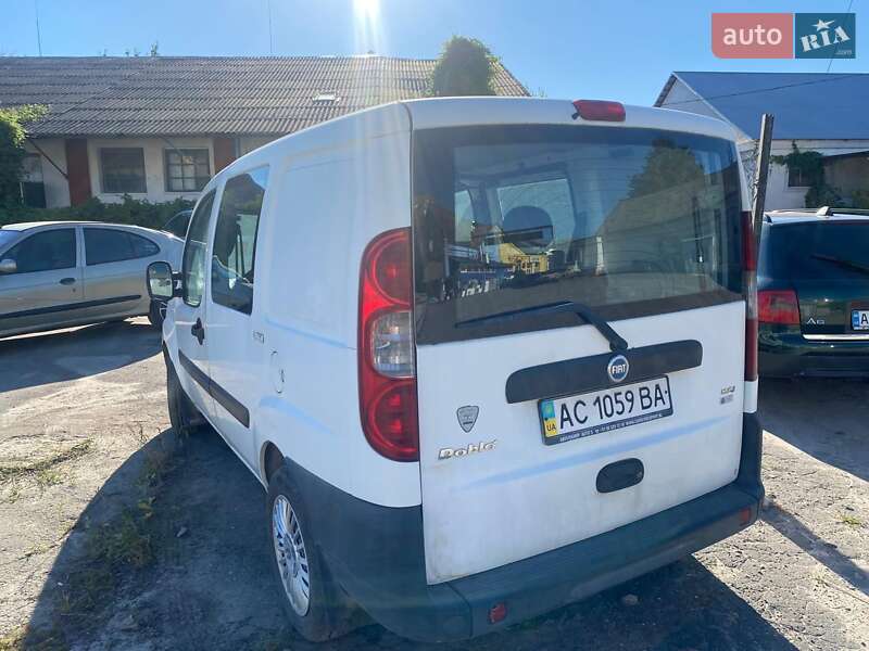 Грузопассажирский фургон Fiat Doblo 2007 в Луцке