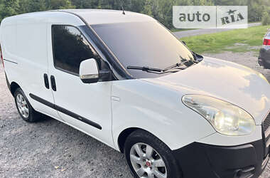 Грузовой фургон Fiat Doblo 2012 в Виньковцах