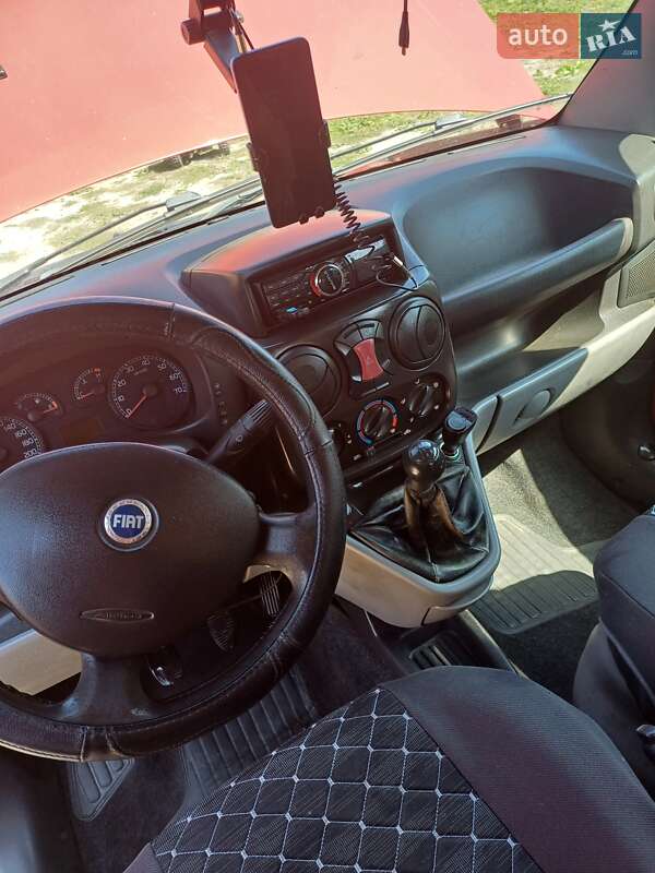 Минивэн Fiat Doblo 2005 в Золочеве