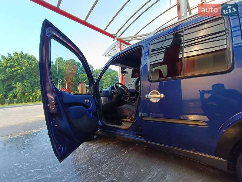 Минивэн Fiat Doblo 2005 в Новояворовске
