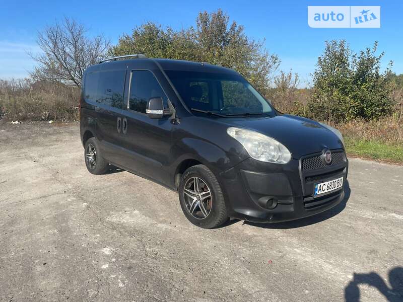 Грузовой фургон Fiat Doblo 2012 в Луцке