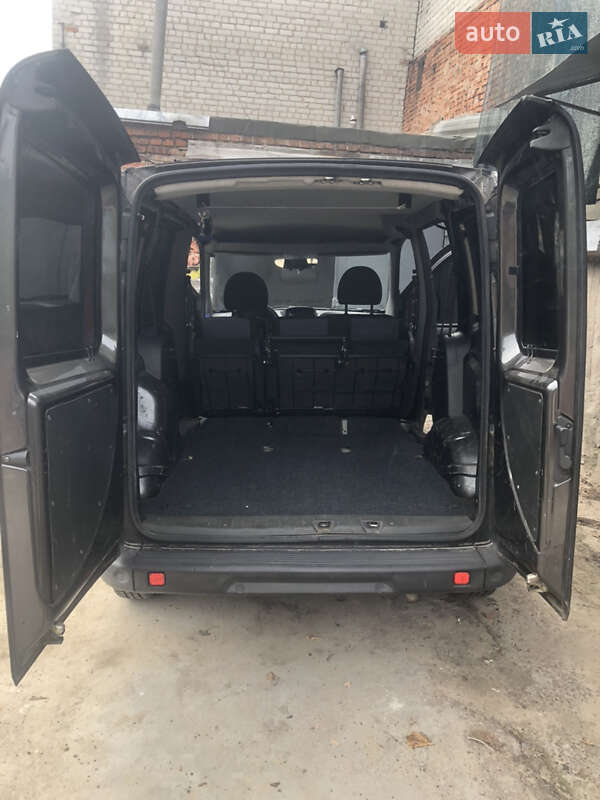 Минивэн Fiat Doblo 2007 в Чернигове