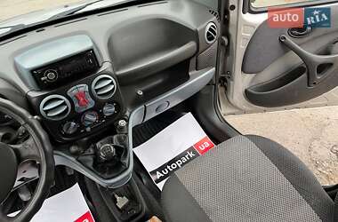 Минивэн Fiat Doblo 2004 в 