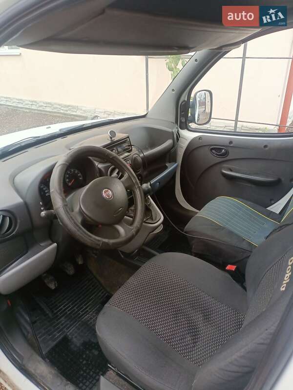 Минивэн Fiat Doblo 2010 в Киеве