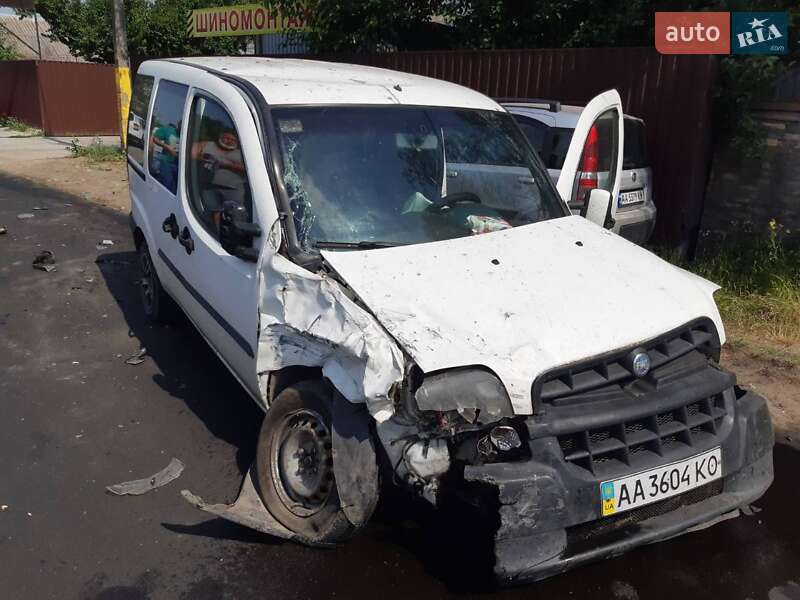Минивэн Fiat Doblo 2001 в Киеве
