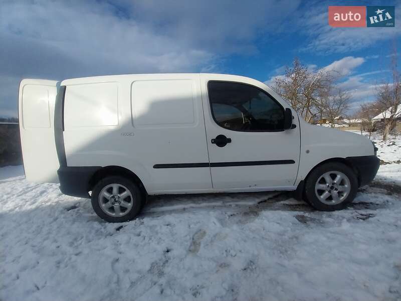 Другие грузовики Fiat Doblo 2004 в Косове