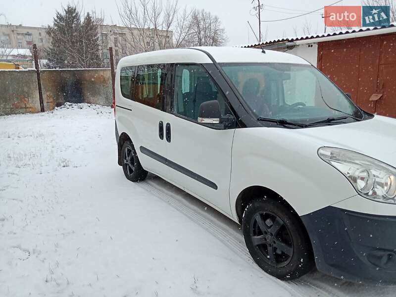Минивэн Fiat Doblo 2011 в Сарнах