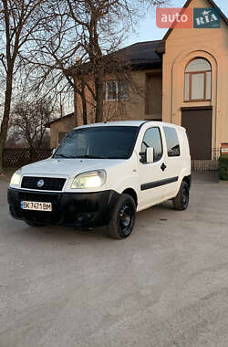 Мінівен Fiat Doblo 2006 в Зарічному