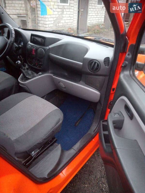 Минивэн Fiat Doblo 2008 в Полтаве