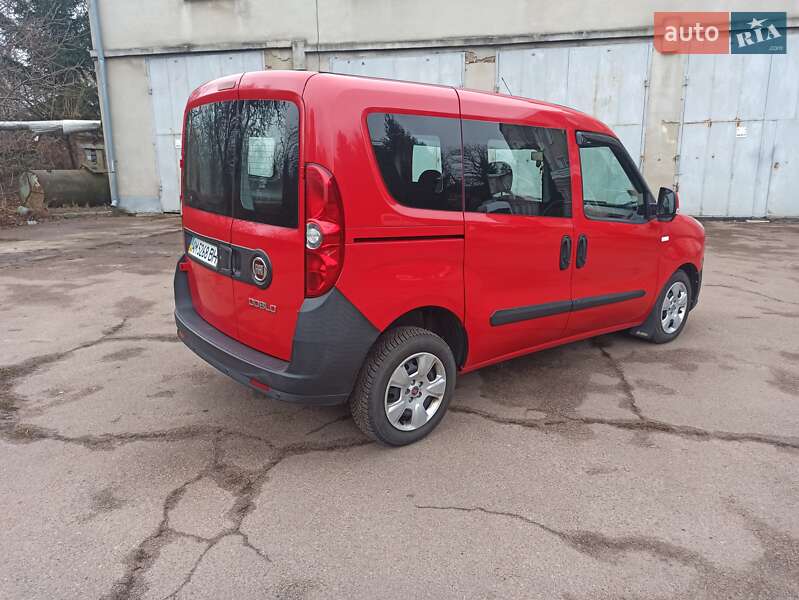 Минивэн Fiat Doblo 2010 в Житомире фото 3 Минивэн Fiat Doblo 2010 в Житомире