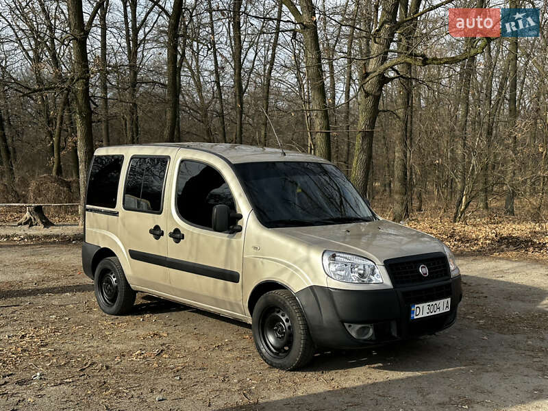 Fiat Doblo 2012